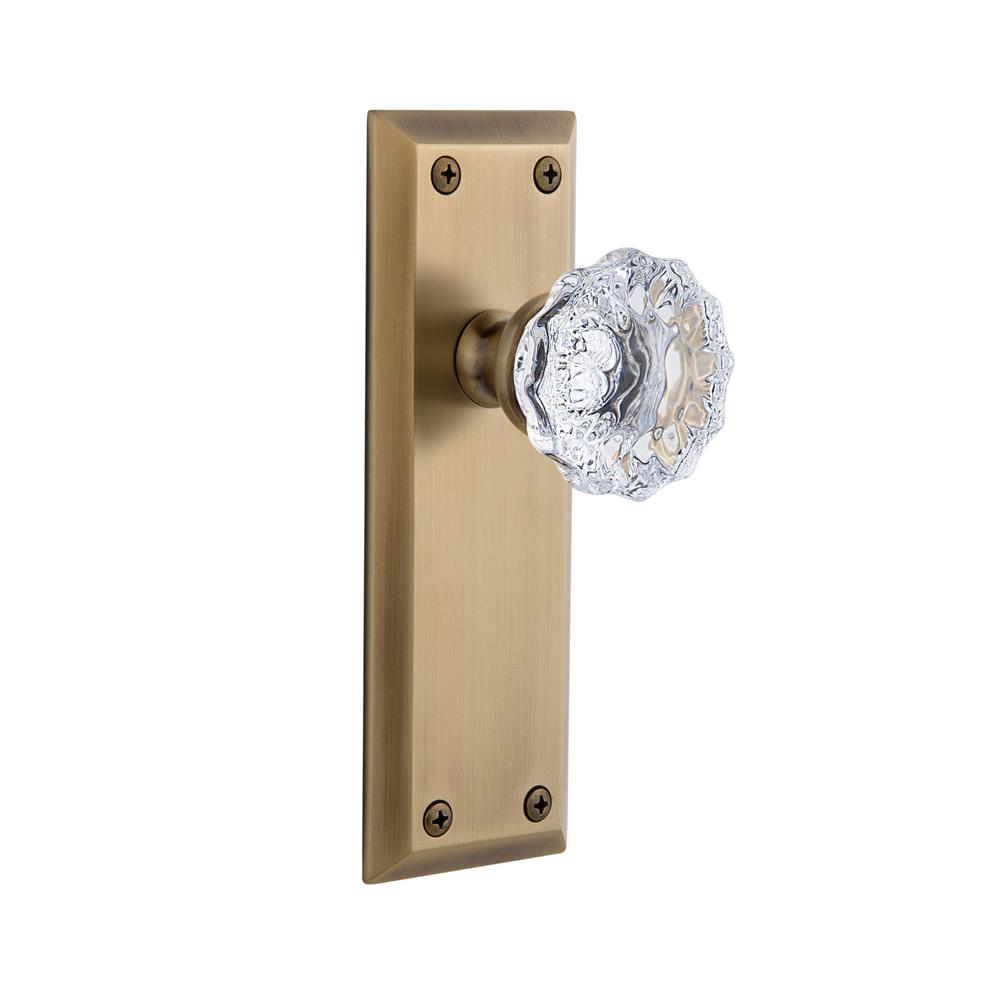 Grandeur by Nostalgic Warehouse FAVFON Passage Knob - Fifth Avenue Plate with Fontainebleau Knob in Vintage Brass